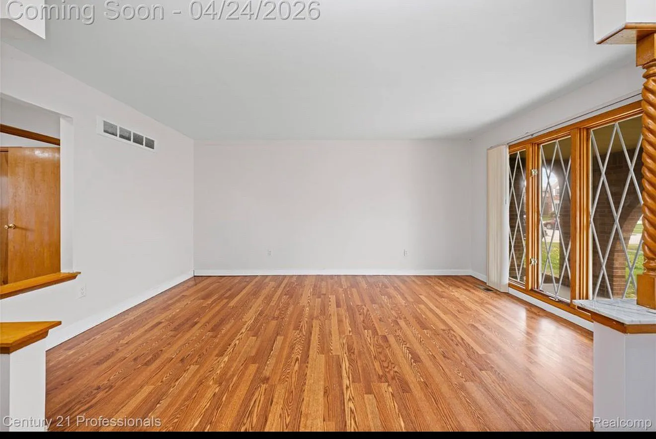 3 bed, 1565 sqft, $2,650 — Photo 4