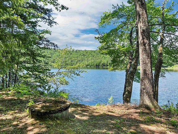2nd image of 309 Stocker Pond Road