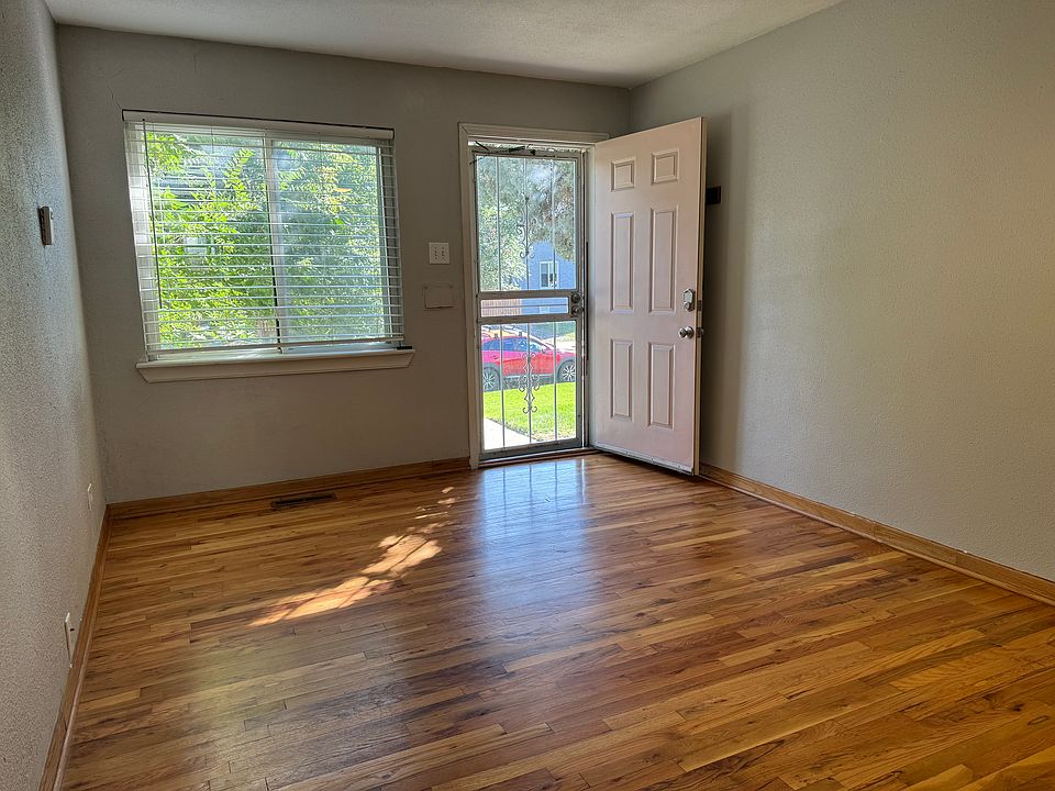 1st image of 3061 W 18th Ave