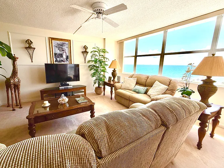 800 SE 20th Ave #1106 — Photo 4