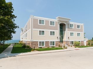 225 N Shore Dr APT 209, South Haven, MI 49090