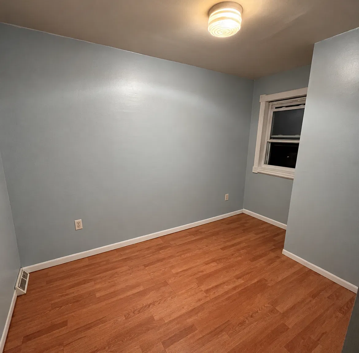 3 bed, 1435 sqft, $1,950 — Photo 2