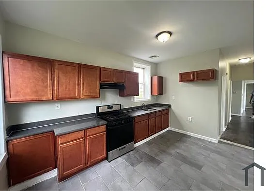 908 Bergen St #3 — Photo 8