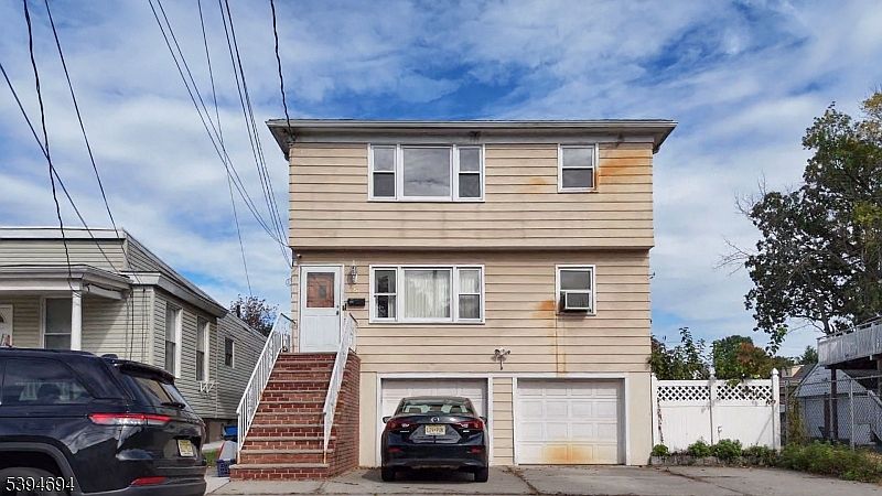 1st image of 557 Yale Ave