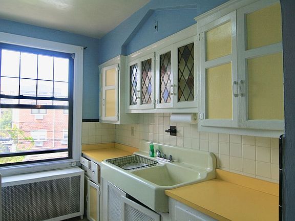 2nd image of 32-36 42nd St #2