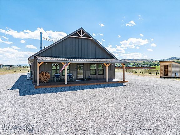 4th image of 74 Sky View Dr