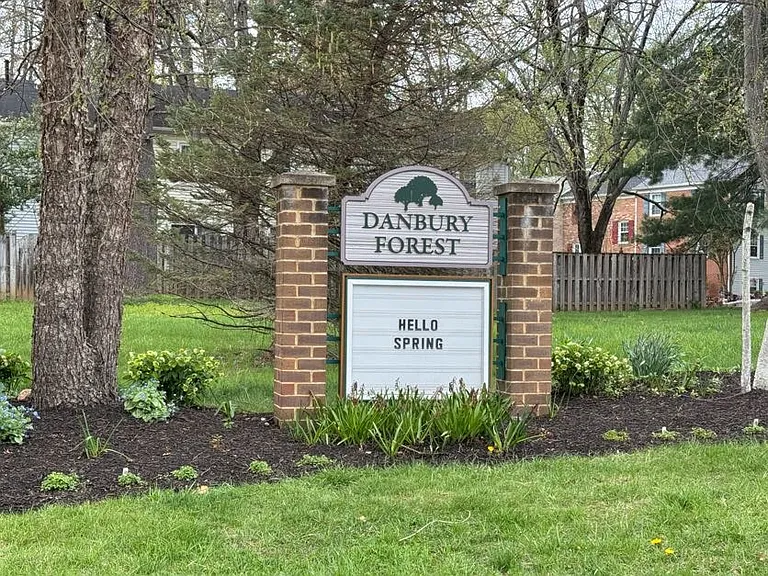 Danbury Forest community sign