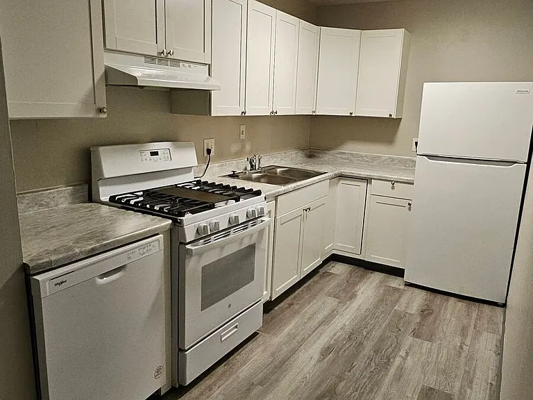 126 S Franklin St #20 — Photo 1