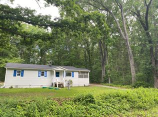 6782 Cross County Rd, Mineral, VA 23117