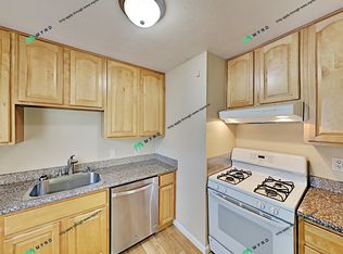 592 59th St #8, Oakland, CA 94609