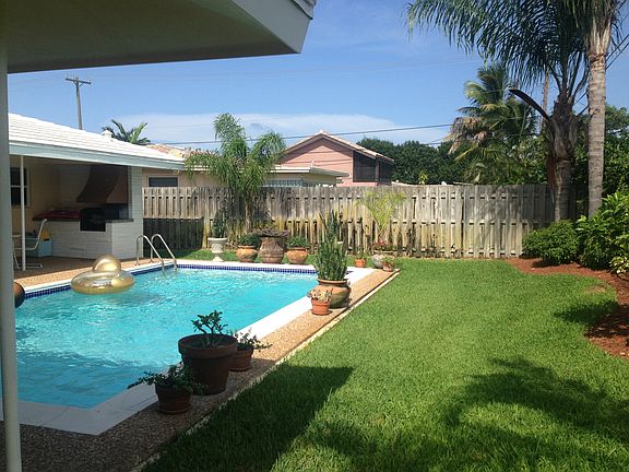 4th image of 550 SE 13th Ct