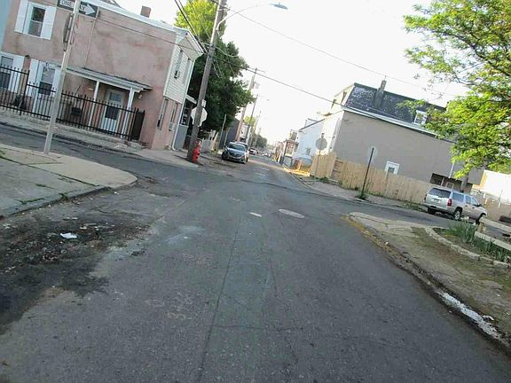 5th image of 1681-85 Kinsey St