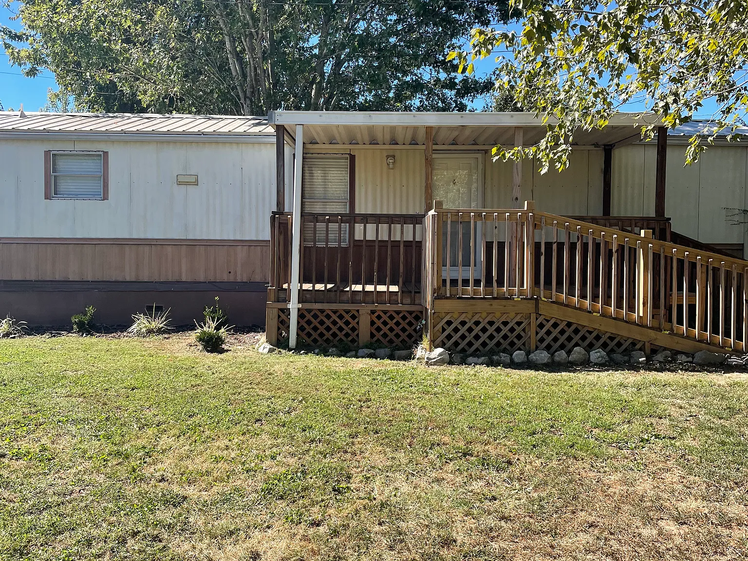 2 bed, 800 sqft, $750 — Photo 1