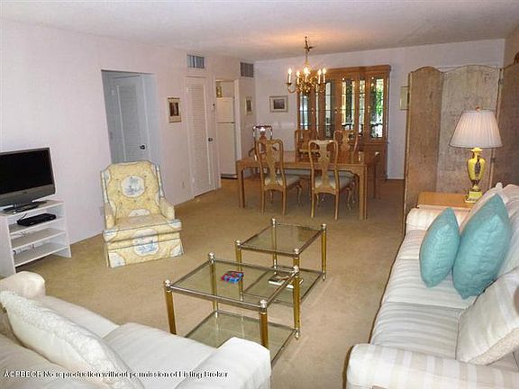 4th image of 354 Chilean Ave #22