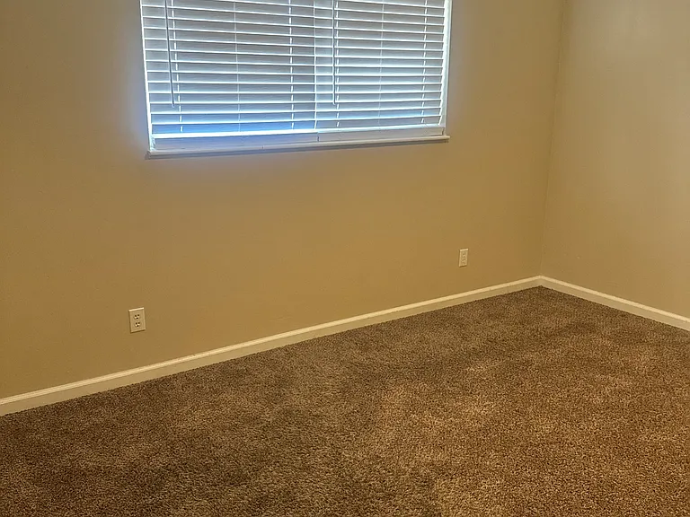 1000 Devore Ave — Photo 16