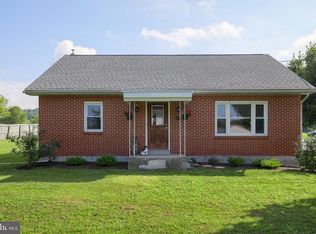 800 W Route 897, Reinholds, PA 17569