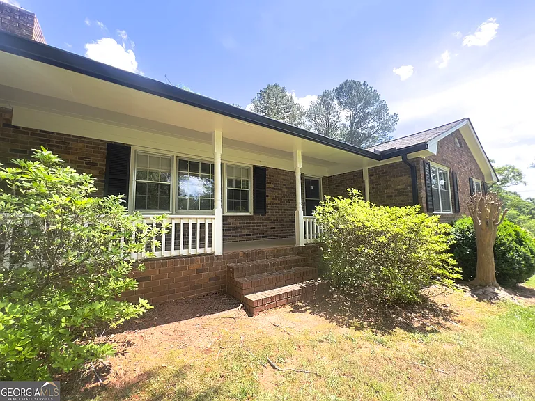1140 Barber Creek Dr — Photo 3