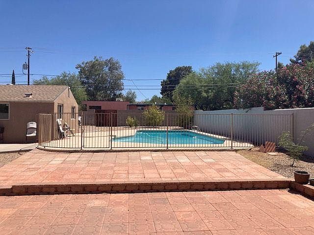 2nd image of 2532 E Drachman St