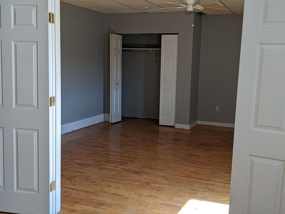 1st image of 221 1/2 S Bridge St