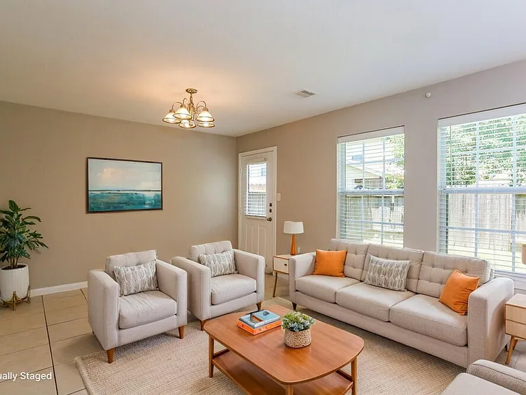 4946 S Cancun Dr — Photo 4