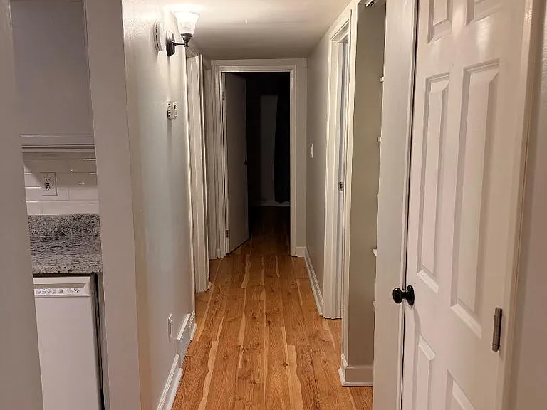 19143 Surrey Ln — Photo 7