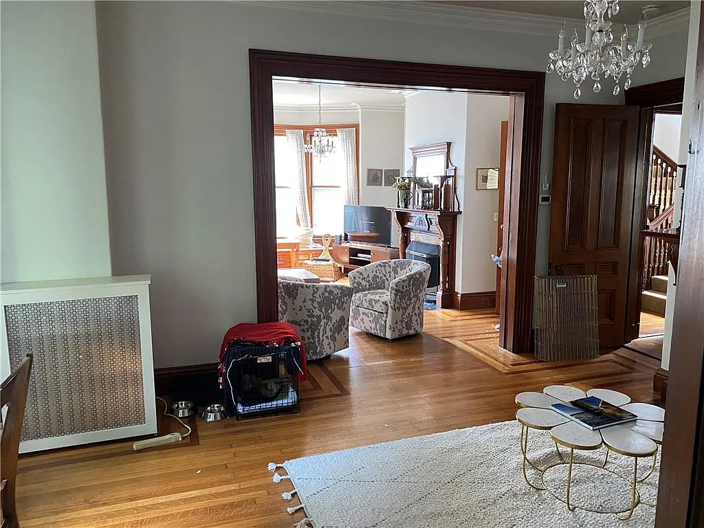 3 bed, 2.0 bath, 2000 sqft, $3,000 — Photo 4