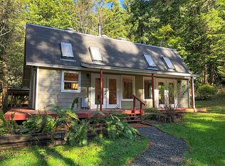 85 Riverview Dr, Blue Lake, CA 95525