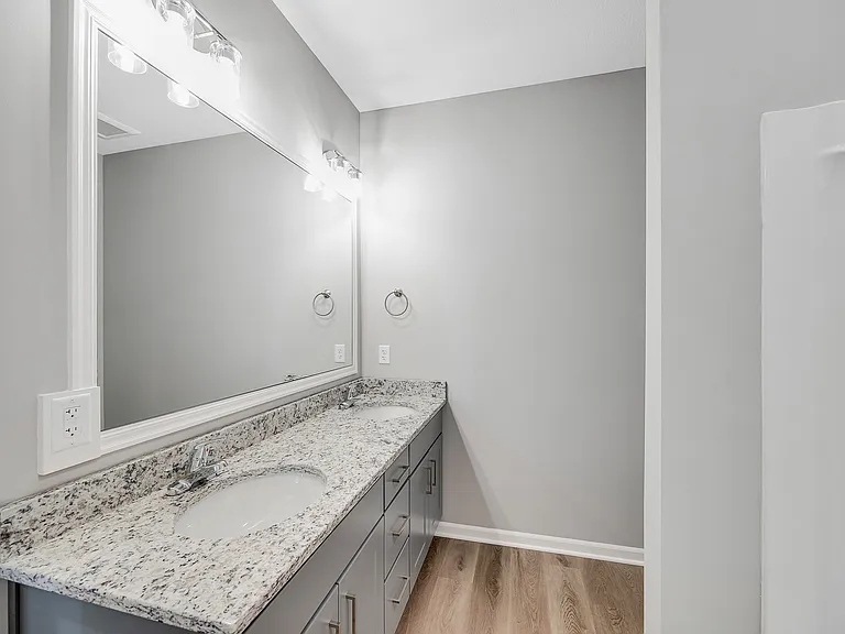 Copper Creek Apartments — Photo 60
