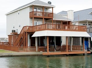 418 Windward Way, Tiki Island, TX 77554
