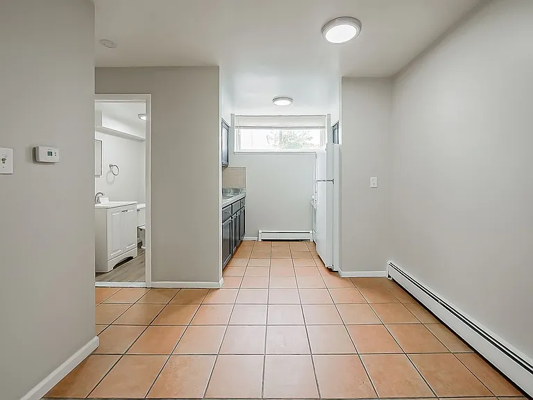 132 Huronview Ct — Photo 5