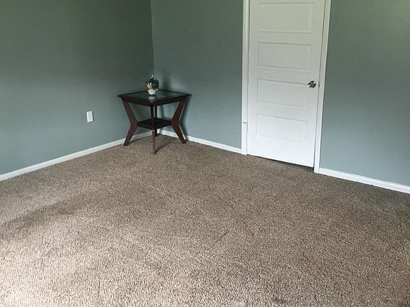 4th image of 801 Lincoln St #1R
