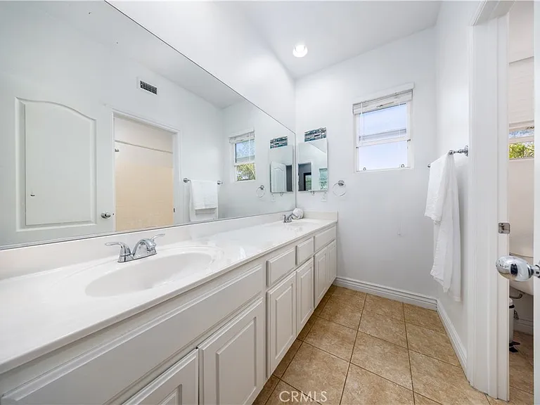 5457 Martingale Way — Photo 25