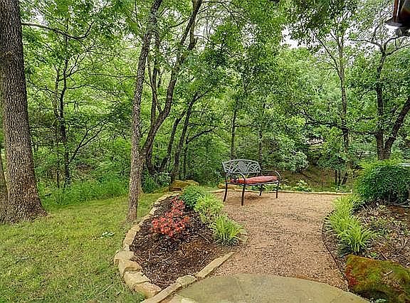 4th image of 5 Shorehaven Ln