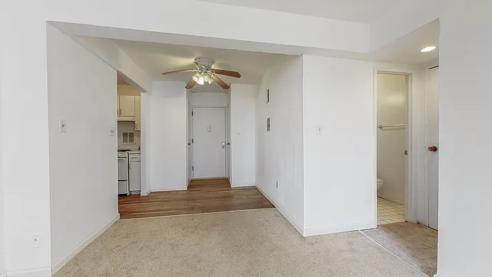 Sold by RE MAX Team | media 11