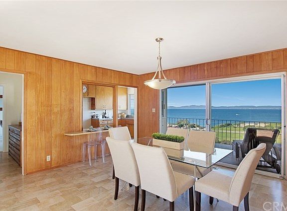 5th image of 385 Palos Verdes Dr W