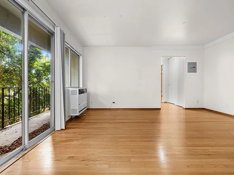 2540 Benvenue LLC — Photo 14