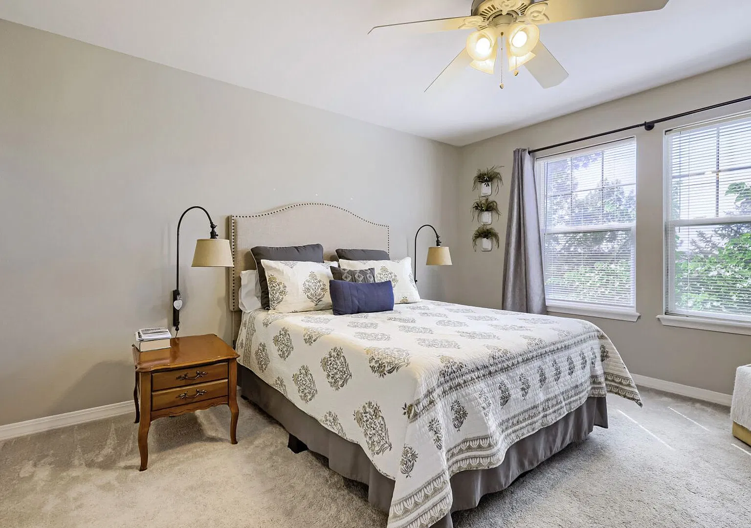 Comfortable 2BR Townhome | Easy Denver & Boulder — Photo 2