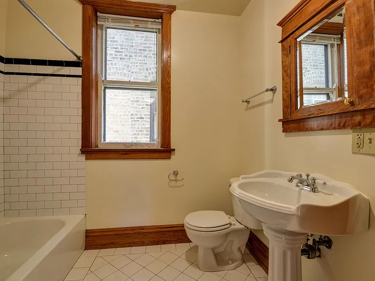 3920 N Janssen Ave #1 — Photo 11
