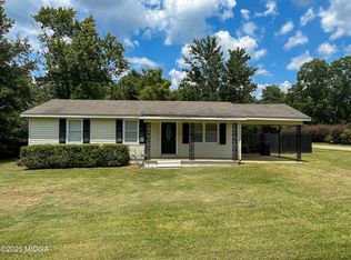118 Laurel Dr, Cochran, GA 31014