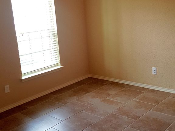 3rd image of 8246 Puente