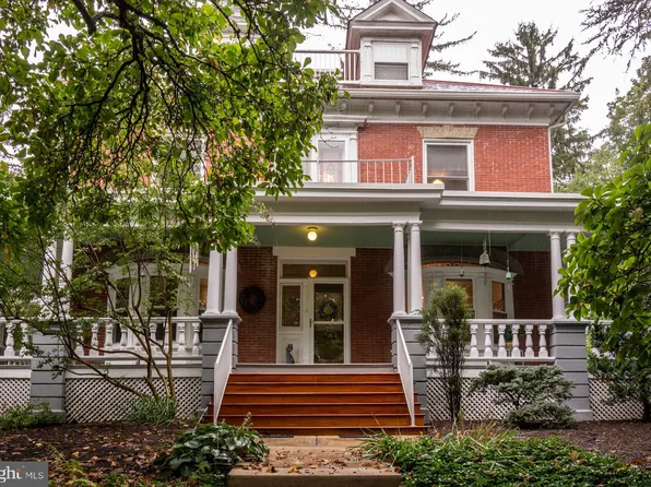 512 S Potomac St, Waynesboro, PA 17268