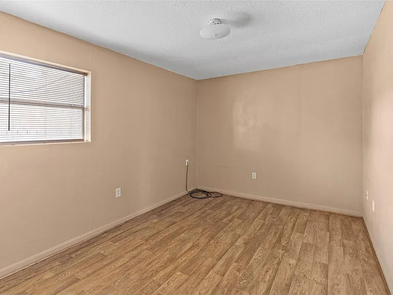 2200 Peach Ave #3 — Photo 12