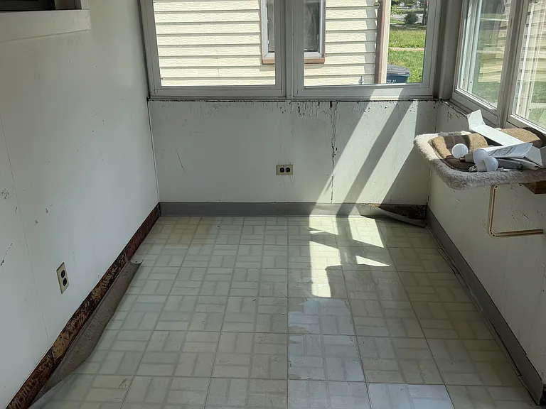 3333 Blackstone Dr — Photo 8