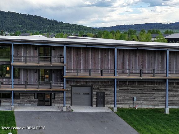 5th image of 209 S Refuge Pkwy #24