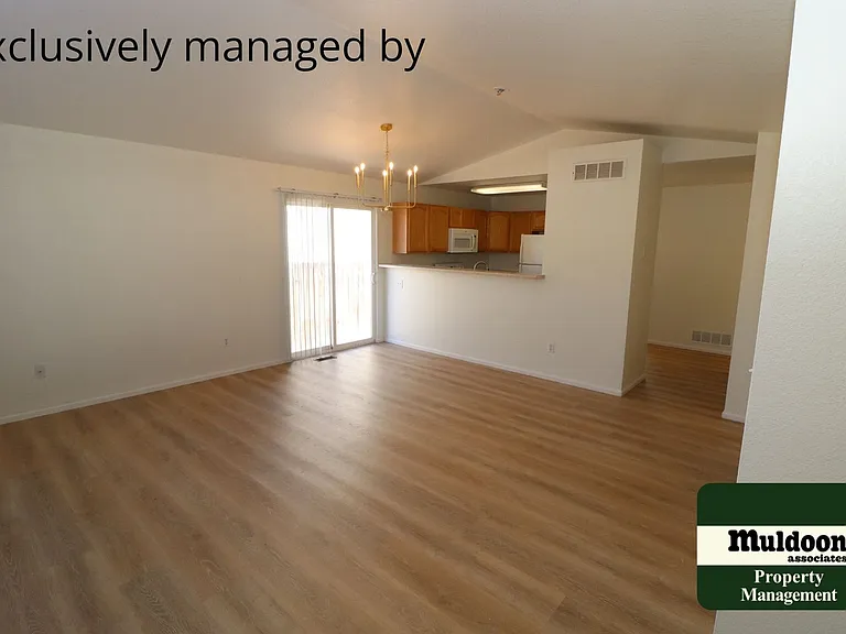 1112 Silverqueen Rd — Photo 5