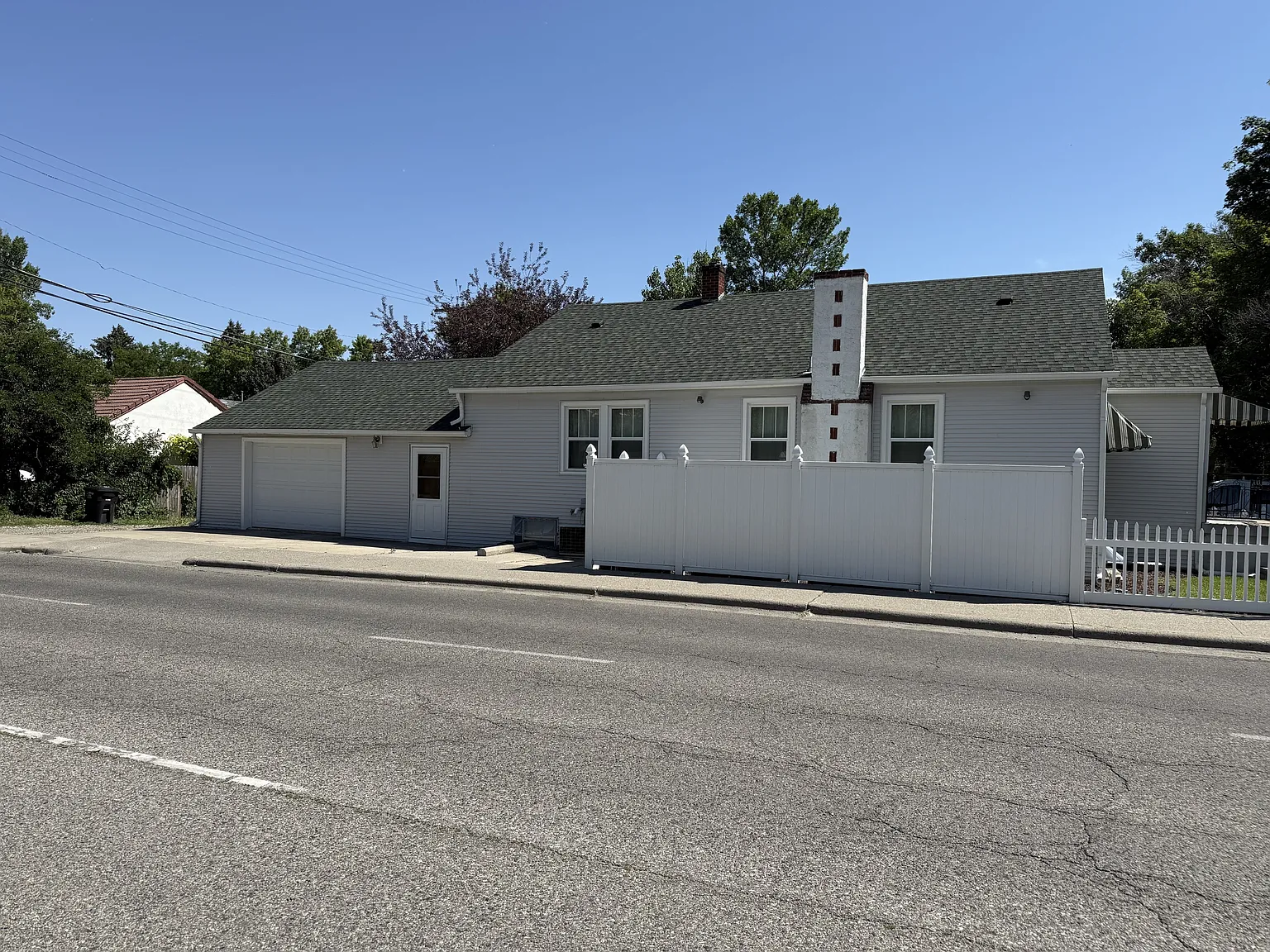 2423 Pine Street - 1 — Photo 3