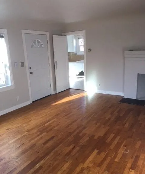 4306 Phinney Ave N — Photo 3