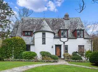 16 Forest Ln, Scarsdale, NY 10583