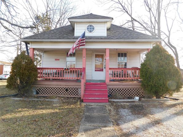 Carlinville Real Estate Carlinville Il Homes For Sale Zillow