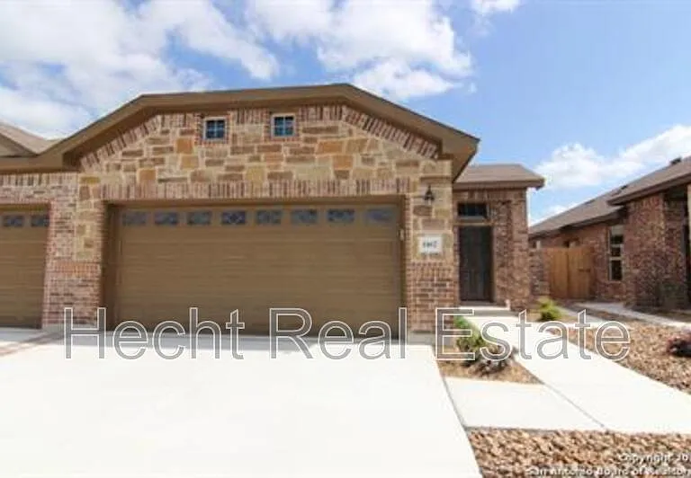 1163 Creekside Orch #1 — Photo 1